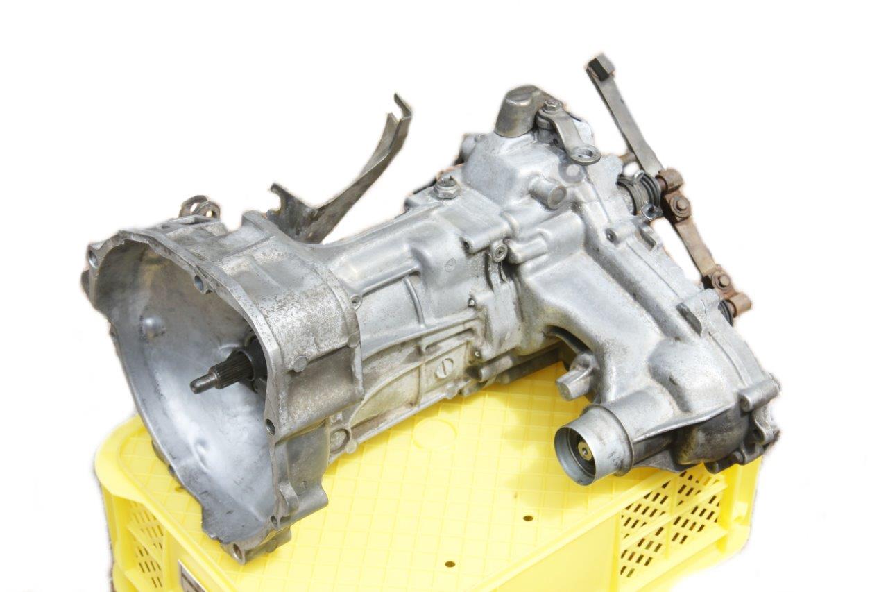 Mitsubishi Minicab Transmission 4WD U15T 4 Speed